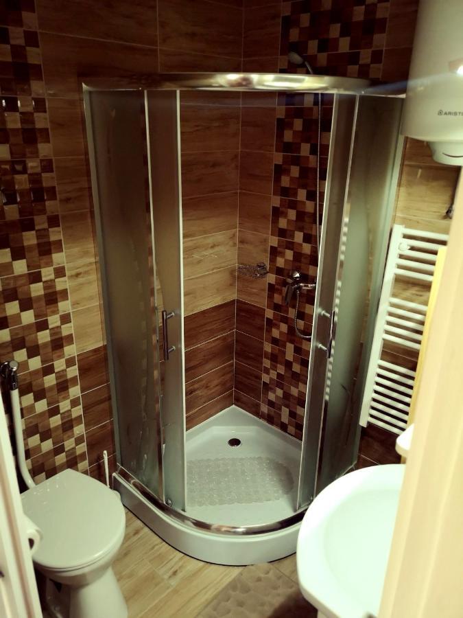 Kishaz Apartman Eger Eksteriør bilde